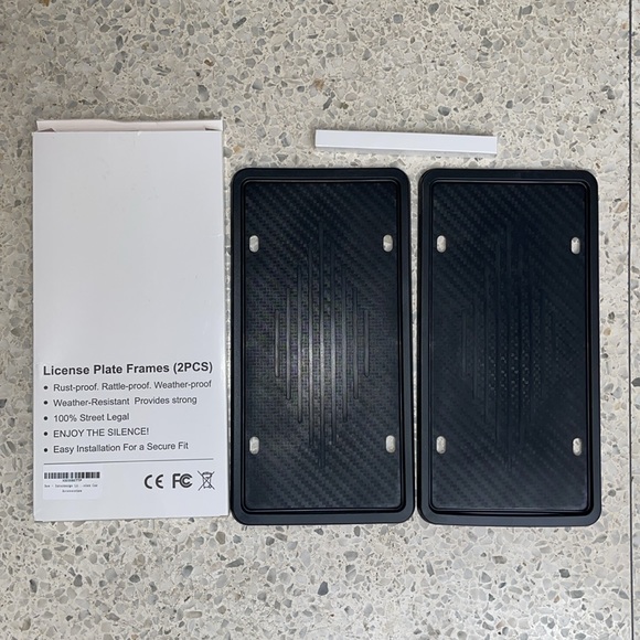 2 pack Intermerge license plates frames - Picture 8 of 8